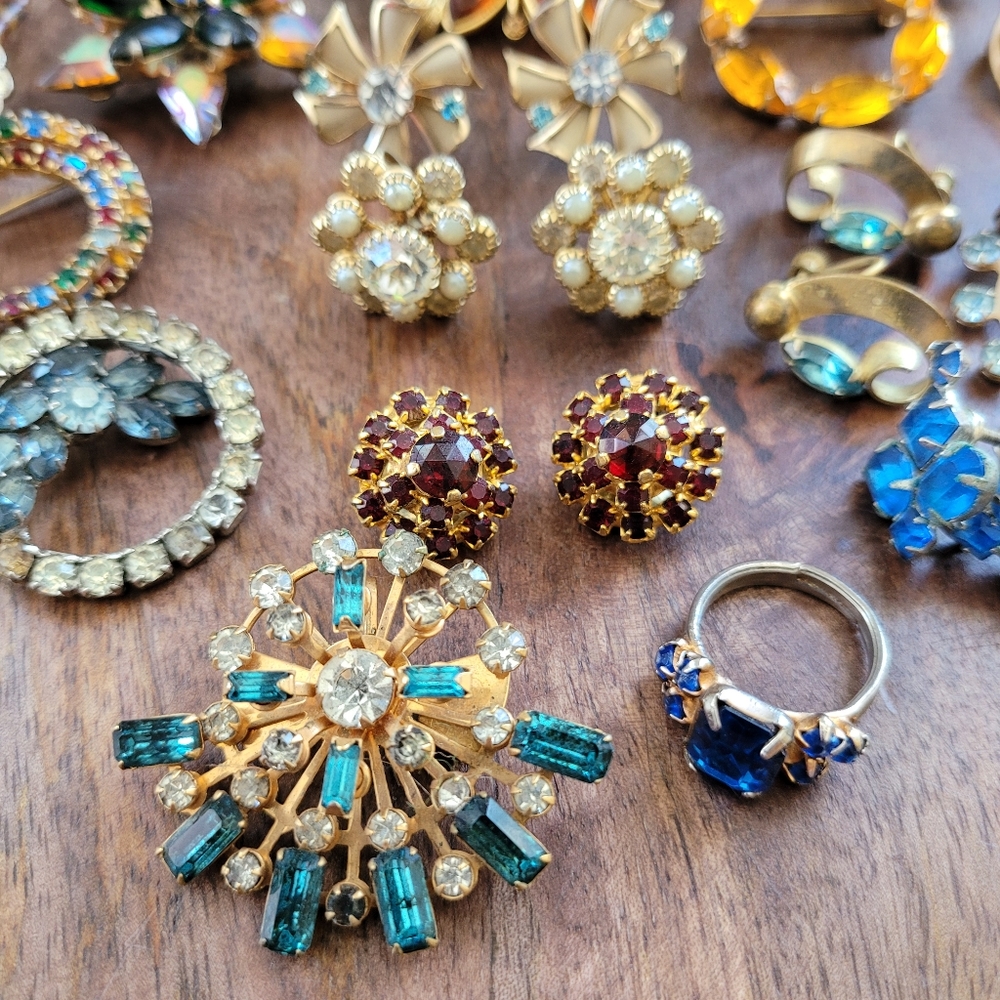 VINTAGE ASSORTMENT | RHINESTONE COLLECTION - Picture 2 of 4